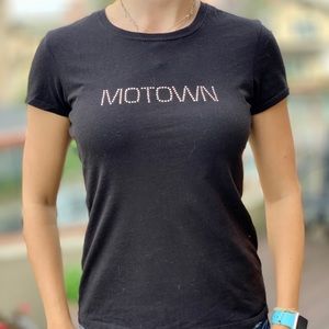 Kavio! Black T-shirt 100% cotton. Size M